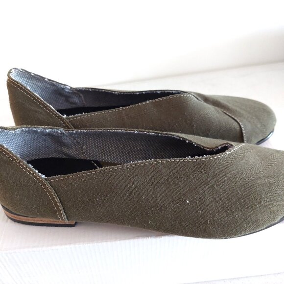 Women's Kallie & Co Olive Organic Flat Maggie Vegan Slip-On Flats Size 7 - Picture 2 of 7